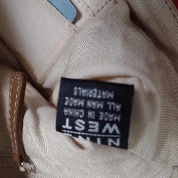 New with tags Red Nine West purse - Picture 4 of 5